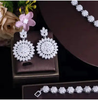 Zircon Jewelry Set © Digitalshoper